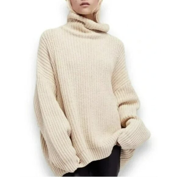 Free People Oversized Cream Knit Turtleneck Sweater Size Small NWT - Picture 1 of 5
